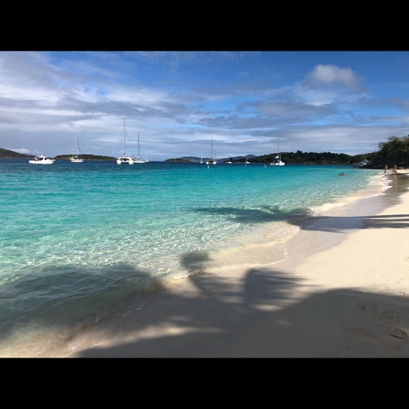 Meet your Posher, Hannah - Picture 1 of 1